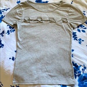 Gray ‘x’ spaced designed shirt